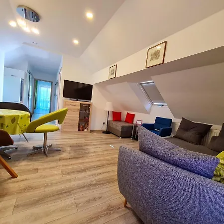 Ferien- Und Businesswohnung Sonnentor Dreilaendereck Im Zweiten Stock *