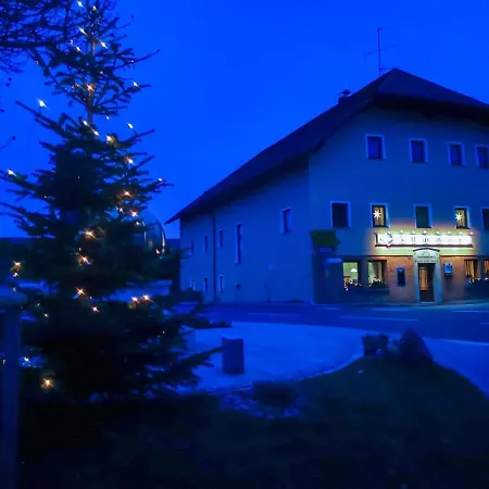 Ferien- Und Businesswohnung Sonnentor Dreilaendereck Im Zweiten Stock *