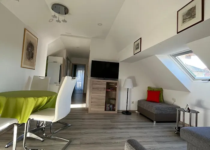 Ferien- Und Businesswohnung Sonnentor Dreilaendereck Im Zweiten Stock *