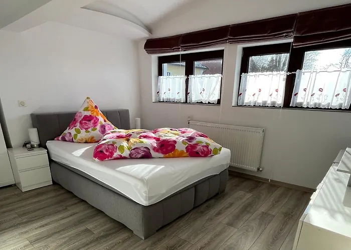 Ferien- Und Businesswohnung Sonnentor Dreilaendereck Im Zweiten Stock Sonnen